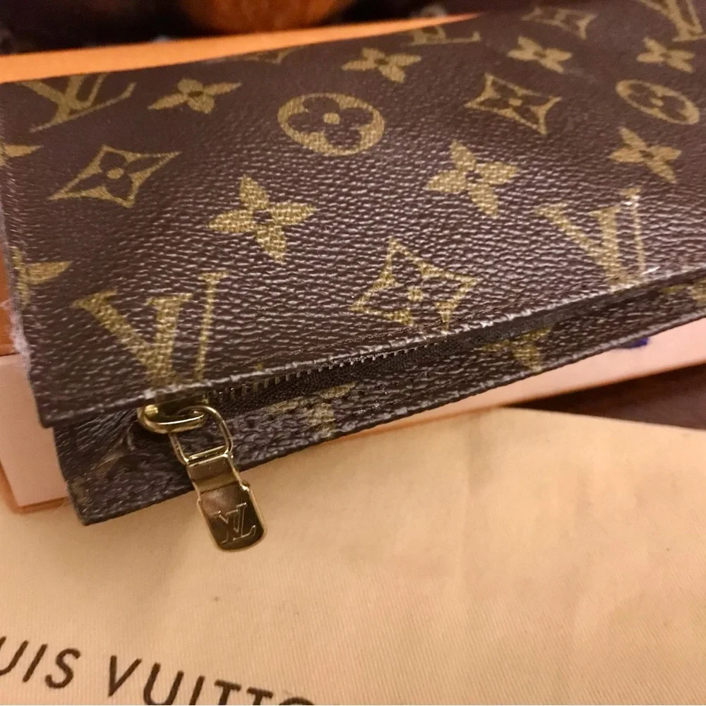 🤗 SOLD 👏🏻👏🏻👏🏻 Louis Vuitton Trousse Wristlet Pouch - Picture 5 of 13